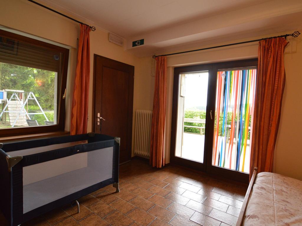 Modish Holiday Home In Waimes With Sauna ภายนอก รูปภาพ